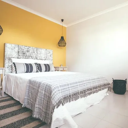 Apartment Modern In With Shared Pool. Estoi