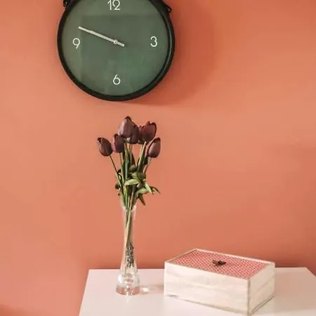 Apartment Modern In With Shared Pool. *