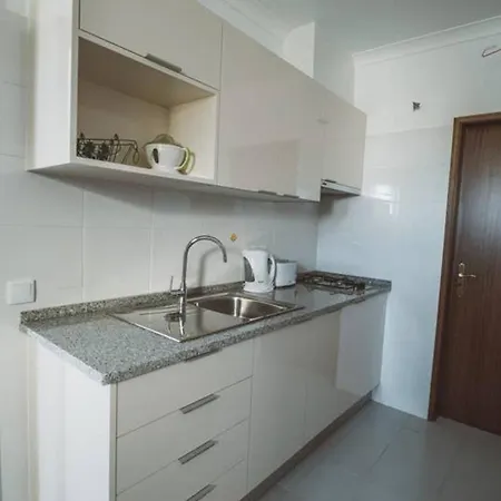 Modern In With Shared Pool. Апартаменты *